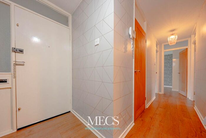 2 Bedroom Apartment To Rent In Regent Court, Binswood Road, Halesowen, West Midlands, B62