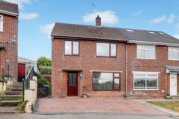 3 Bedroom Semi-Detached House For Sale In Cotgrave Avenue, Gedling, NG4
