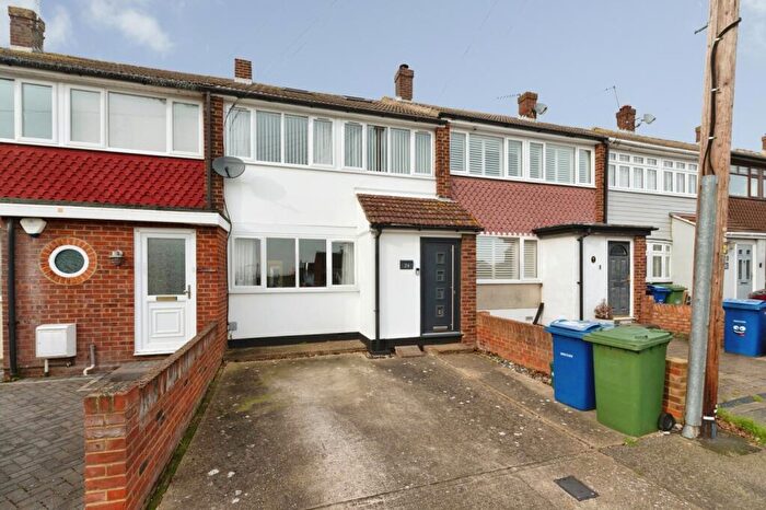 5 Bedroom Terraced House For Sale In Larkswood Road, Corringham, Stanford-le-Hope, Essex, SS17