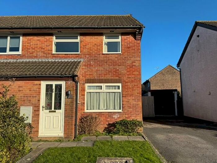 3 Bedroom Semi-Detached House To Rent In Althorp Drive, Penarth, CF64