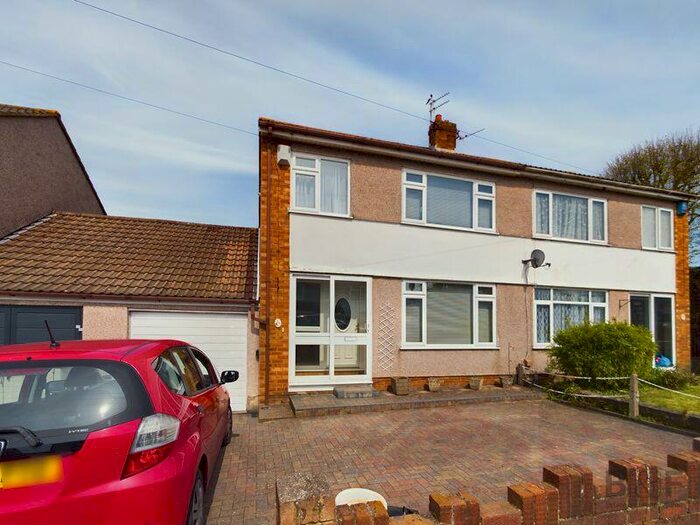 3 Bedroom Semi-Detached House To Rent In Headford Avenue St George, BS5