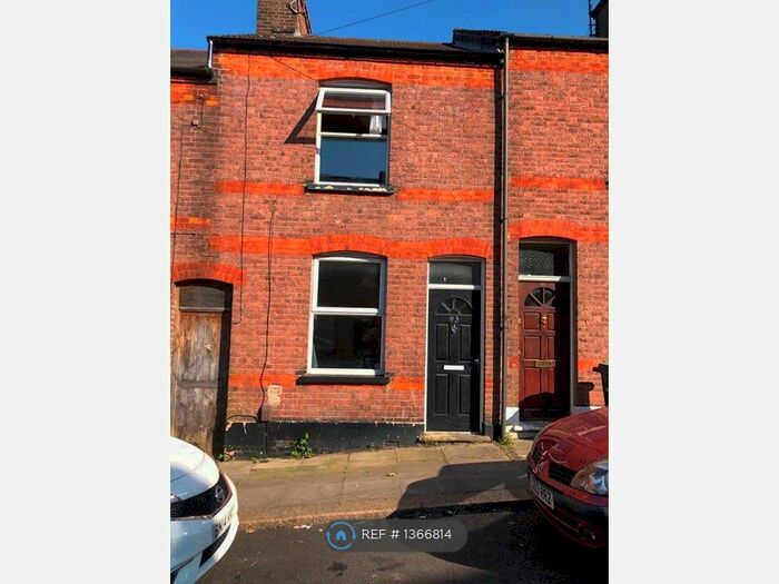 2 Bedroom Terraced House To Rent In Cambridge Street, Luton, LU1