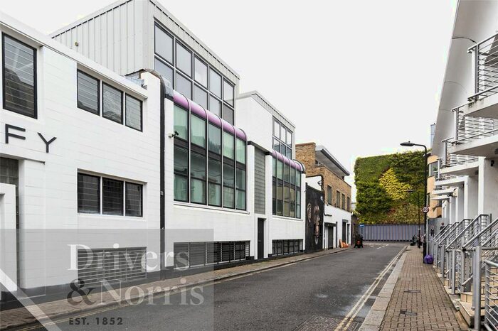 2 Bedroom Flat To Rent In Stucley Place, Camden, London, NW1