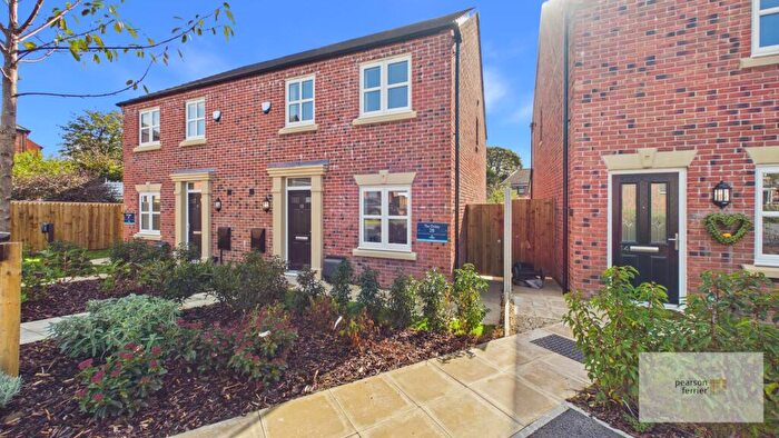 3 Bedroom Semi-Detached House For Sale In Parsonage Close, Greenmount Manor, Walmersley, Bury, BL9