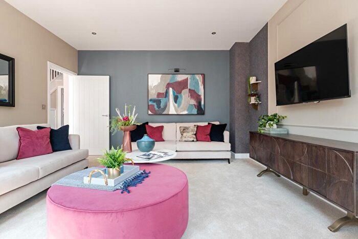 5 Bedroom Town House For Sale In Llantrisant Road, Llandaff, Cardiff, CF5