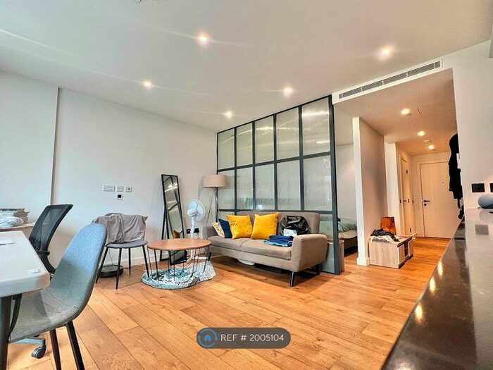 Studio To Rent In Emery Way, London, E1W