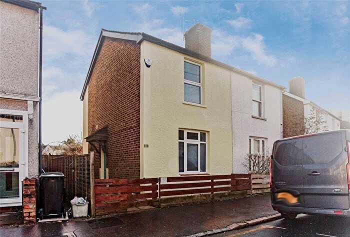 2 Bedroom Semi Detached House For Sale In Parker Road, Croydon, CR0