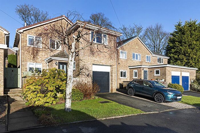 4 Bedroom Detached House For Sale In Lytham Way, Lindley, Huddersfield, HD3