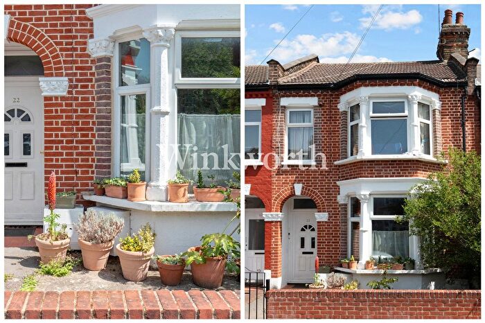 2 Bedroom Flat For Sale In Gloucester Road, Seven Sisters, London, N17