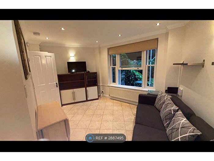 1 Bedroom Flat To Rent In St Lawrence Terrace, London, W10