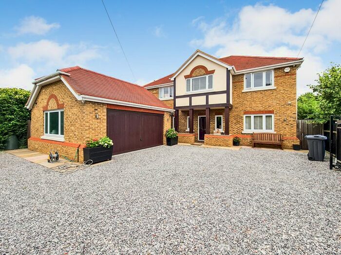 Houses for sale & to rent in TW19 5BY, Staines Road, Horton And