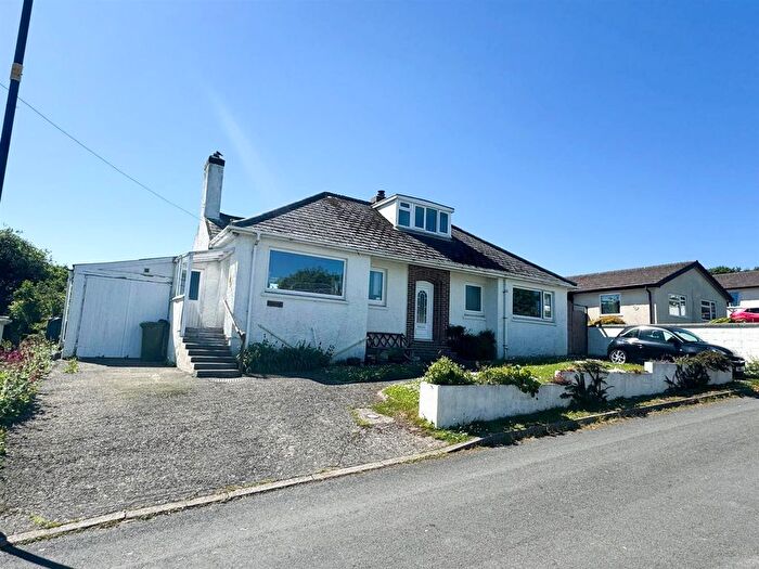 3 Bedroom Bungalow For Sale In Ffordd Y Fulfran, Borth, SY24