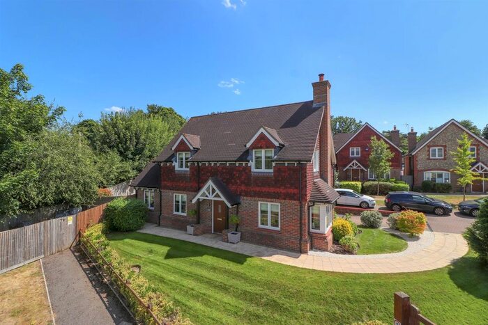 4 Bedroom Property For Sale In Horizon Close, Brasted, Westerham, TN16