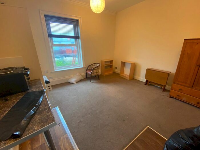 1 Bedroom Studio To Rent In Holdenhurst Road, Bournemouth, Bournemouth, BH8