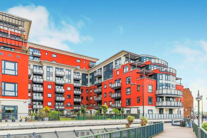 2 Bedroom Flat To Rent In Wadbrook Street, Kingston Upon Thames, KT1