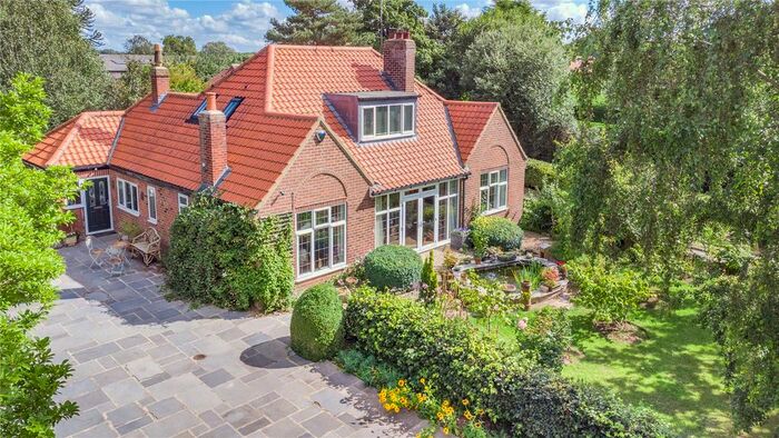 3 Bedroom Bungalow For Sale In Roecliffe, York, North Yorkshire, YO51
