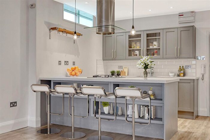 1 Bedroom Flat For Sale In Mountgrove Road, London, N5