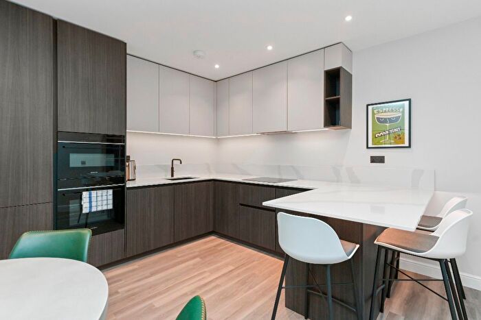 2 Bedroom Maisonette To Rent In Heriot Row, New Town, Edinburgh, EH3