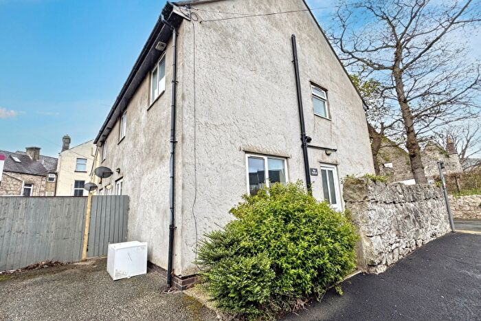 3 Bedroom Semi-Detached House For Sale In Groes Lwyd, Abergele, LL22