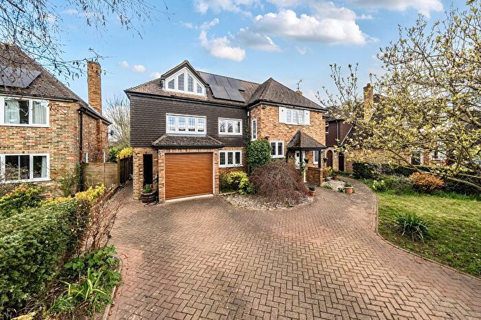 5 Bedroom Detached House For Sale In Bredward Close, Burnham, Buckinghamshire, SL1