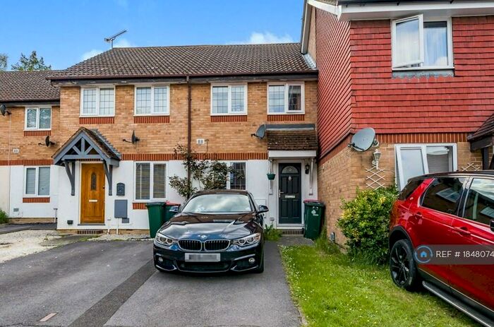 2 Bedroom Terraced House To Rent In Chetwood Road, Crawley, RH11