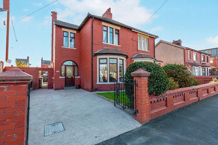 3 Bedroom Semi Detached House For Sale In St. Ives Avenue, Blackpool, Lancashire, FY1