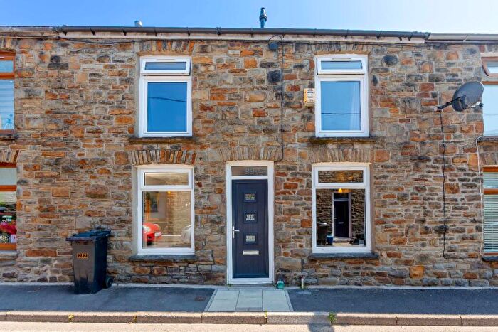 2 Bedroom Terraced House To Rent In Commercial Street, Bedlinog, Treharris, CF46