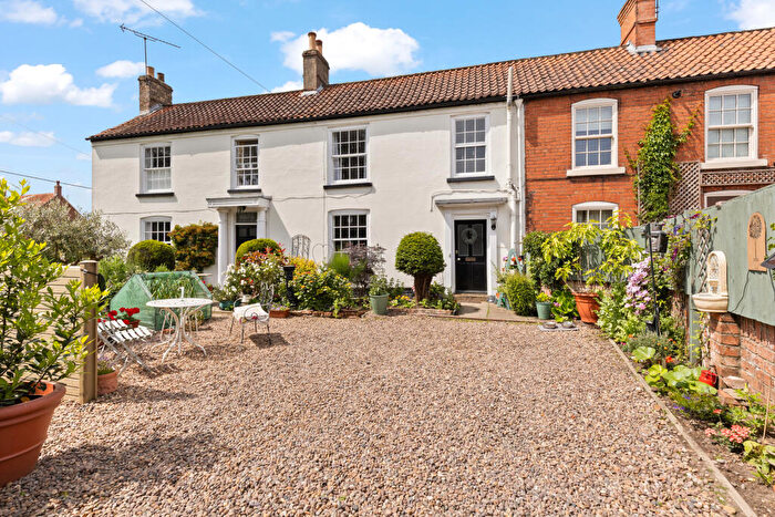 2 Bedroom Character Property For Sale In High Street, Upton, Gainsborough, Lincolnshire, DN21
