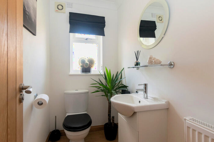 4 Bedroom Detached House For Sale In Station Street, Misterton, Doncaster, DN10