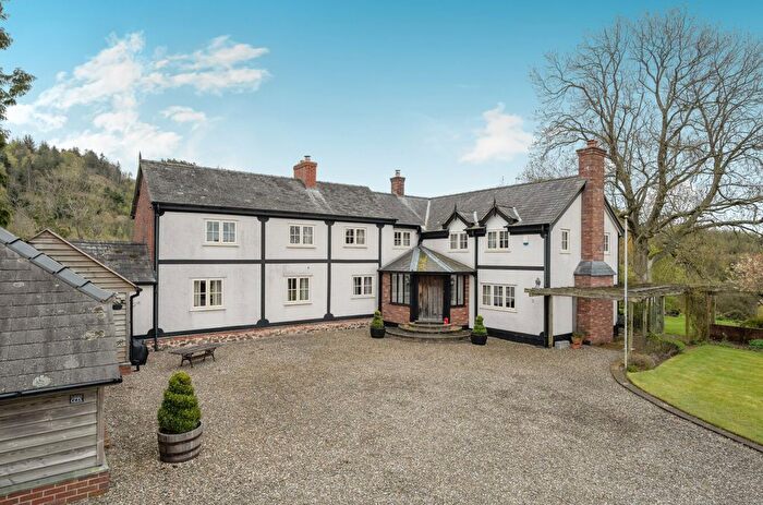 3 Bedroom Detached House For Sale In Bryn Celyn, Llanfyllin, Powys, SY22