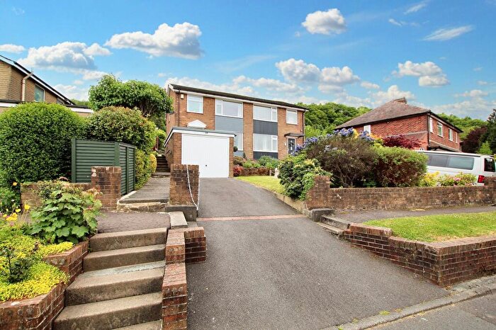 3 Bedroom Semi-Detached House For Sale In Dale Avenue, Todmorden, OL14