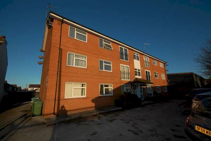 2 Bedroom Flat To Rent In Central Park Court, Greenheys Road, Wallasey, CH44