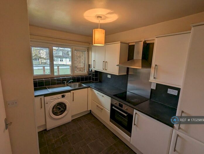 1 Bedroom Flat To Rent In Lynsted Court, Beckenham, BR3