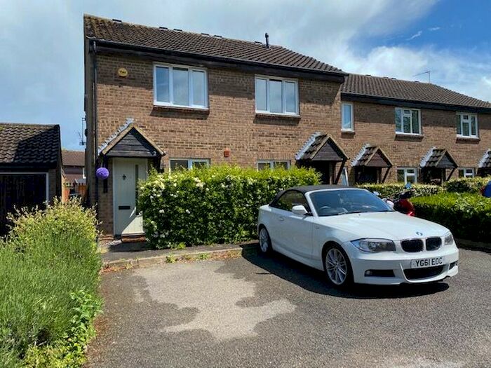 2 Bedroom Semi-Detached House To Rent In Elder Close, Guildford, GU4