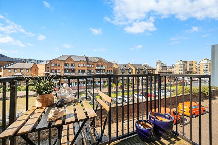 1 Bedroom Apartment For Sale In Lockview Court, E14
