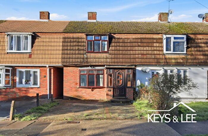 2 Bedroom Terraced House For Sale In Horndon Road, Romford, RM5