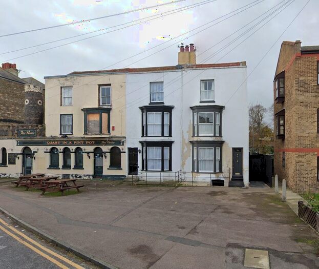 3 Bedroom Terraced House To Rent In Charlotte Square, Margate, CT9