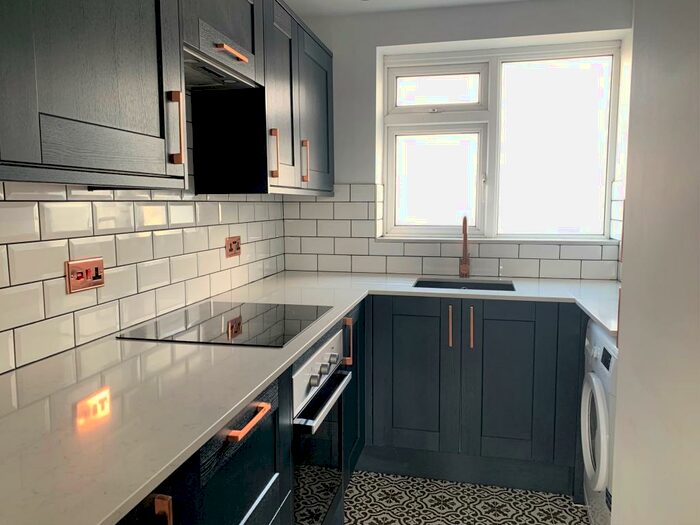 2 Bedroom Flat To Rent In Wellington Road, Brighton, BN2