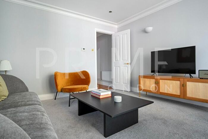 2 Bedroom Flat To Rent In Chamberlain House, Westminster Bridge Road, Waterloo, SE1