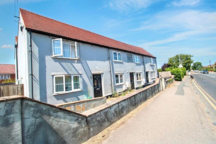 2 Bedroom Terraced House For Sale In Sheraton House, Basingstoke Road, Three Mile Cross, RG7
