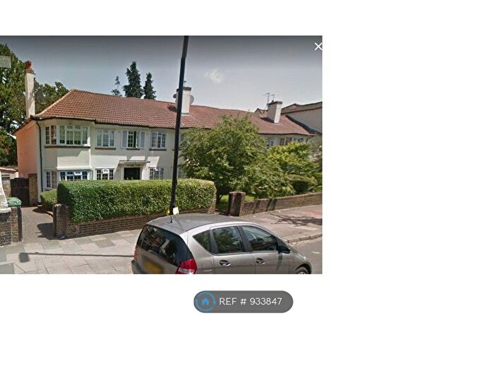 2 Bedroom Flat To Rent In Twyford Court, London, W3