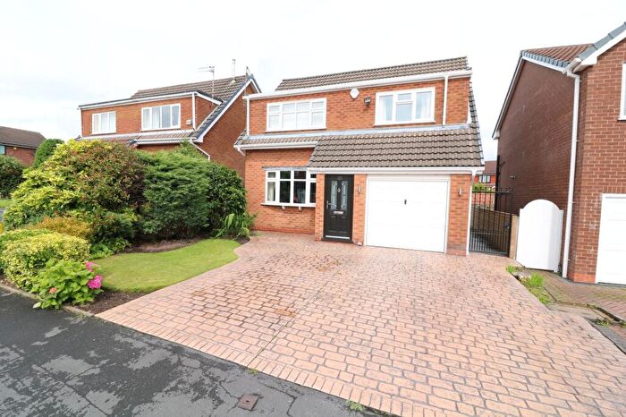 3 Bedroom Detached House For Sale In Vicars Hall Gardens, Worsley, M28