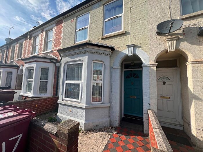 6 Bedroom Terraced House To Rent In Grange Avenue, Reading, RG6