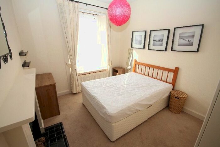 1 Bedroom Flat To Rent In Caledonian Place, Dalry, Edinburgh, EH11