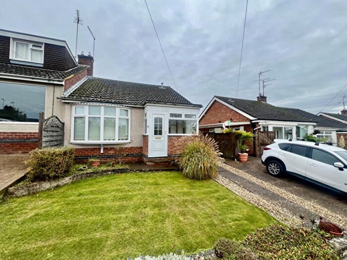 2 Bedroom Bungalow For Sale In Priory Close, Daventry, NN11