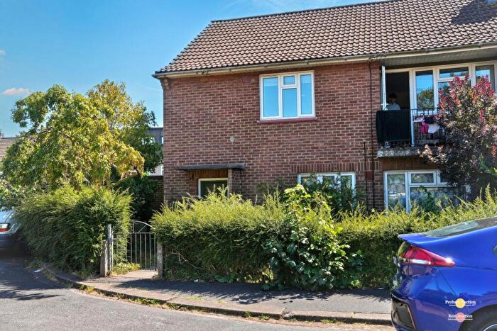 2 Bedroom Maisonette For Sale In Bradeston Grove, Bristol, Avon, BS16
