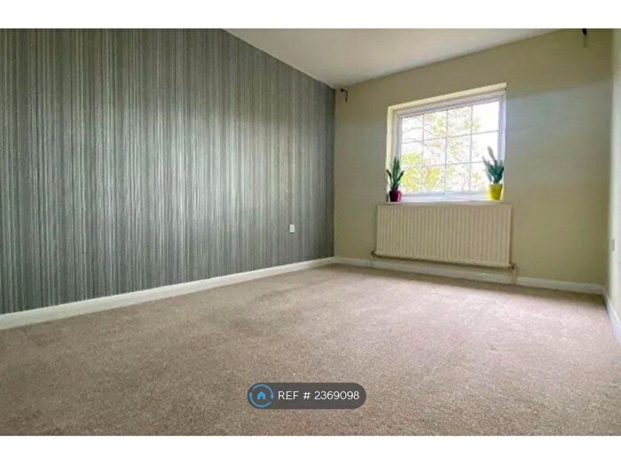 4 Bedroom Terraced House To Rent In Paul Gardens, Croydon, CR0