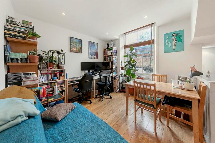 1 Bedroom Flat To Rent In Branksome Road, SW2