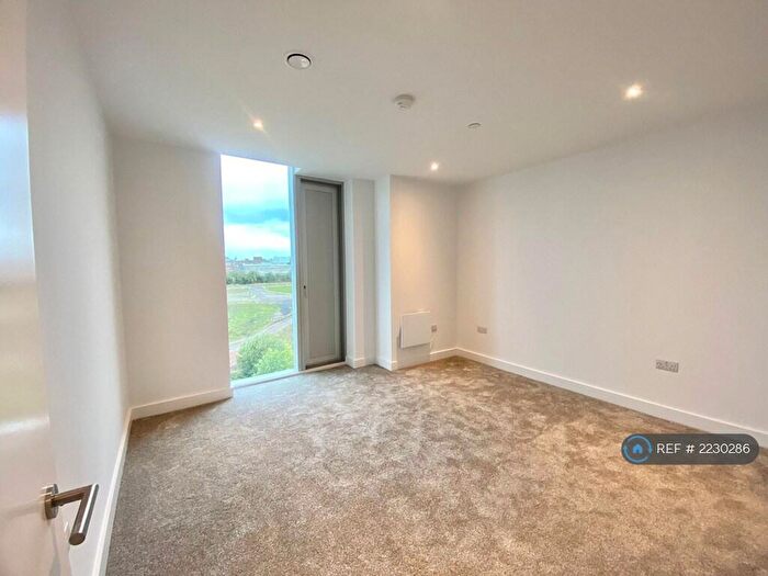 2 Bedroom Flat To Rent In Dantzic Street, Manchester, M4