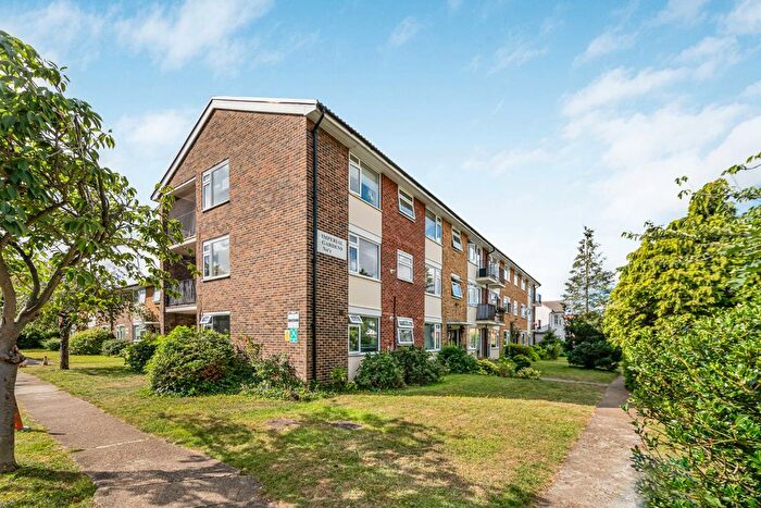 2 Bedroom Flat For Sale In Imperial Gardens, Mitcham, CR4